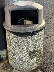 Garbage can